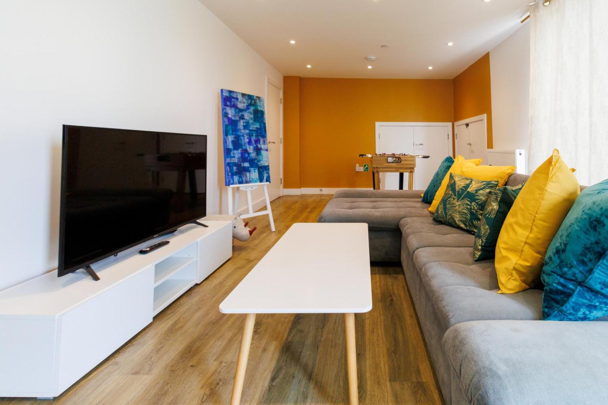 City Centre, Sleeps 7, Stunning Views & Parking, Interconnected Rooms Long Stay Work Contractor Leisure, Diamond Penthouse เคมบริดจ์ ภายนอก รูปภาพ