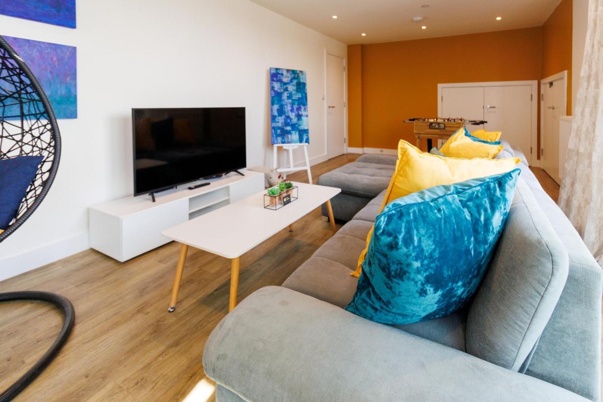 City Centre, Sleeps 7, Stunning Views & Parking, Interconnected Rooms Long Stay Work Contractor Leisure, Diamond Penthouse เคมบริดจ์ ภายนอก รูปภาพ
