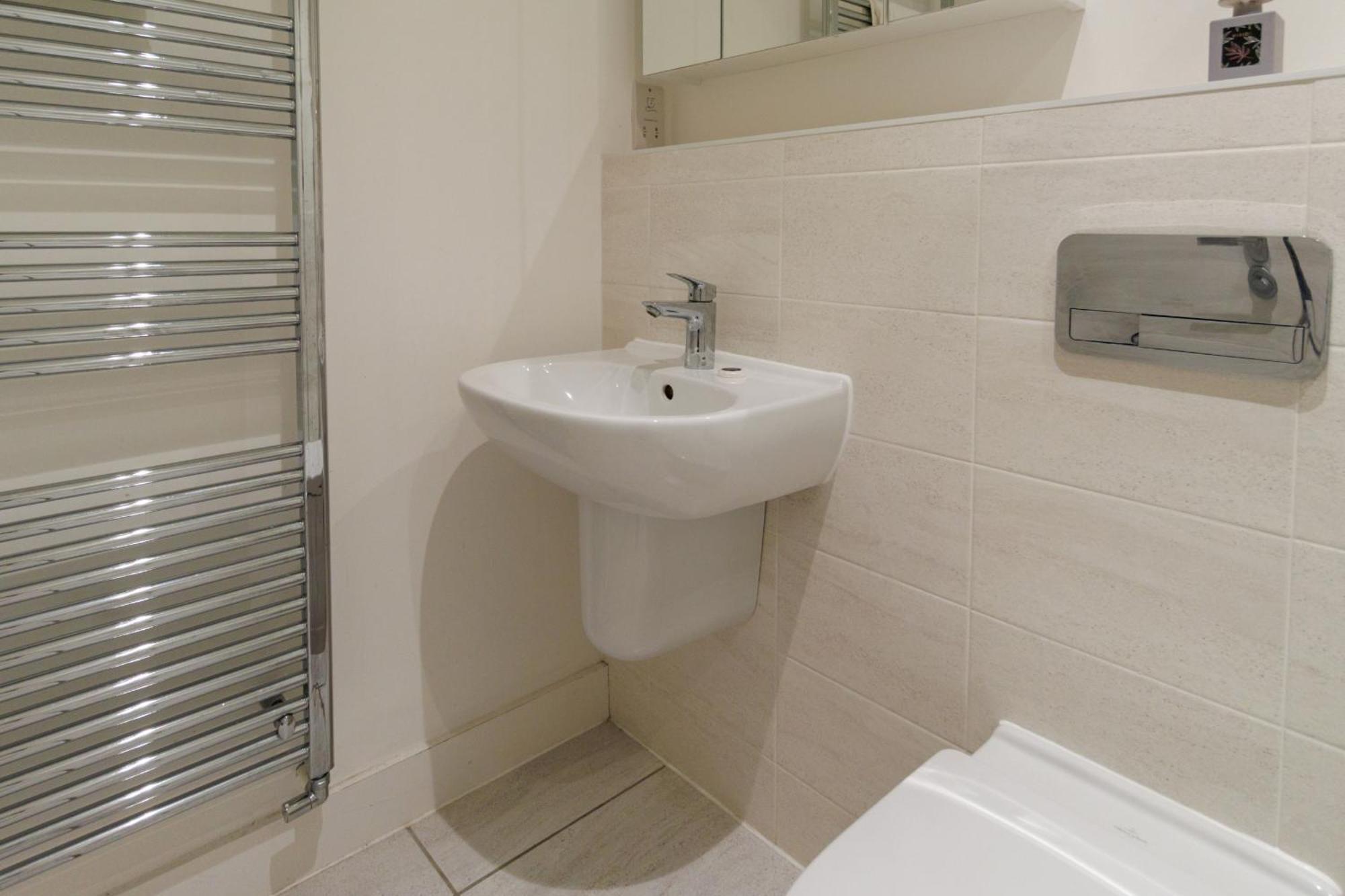 City Centre, Sleeps 7, Stunning Views & Parking, Interconnected Rooms Long Stay Work Contractor Leisure, Diamond Penthouse เคมบริดจ์ ภายนอก รูปภาพ
