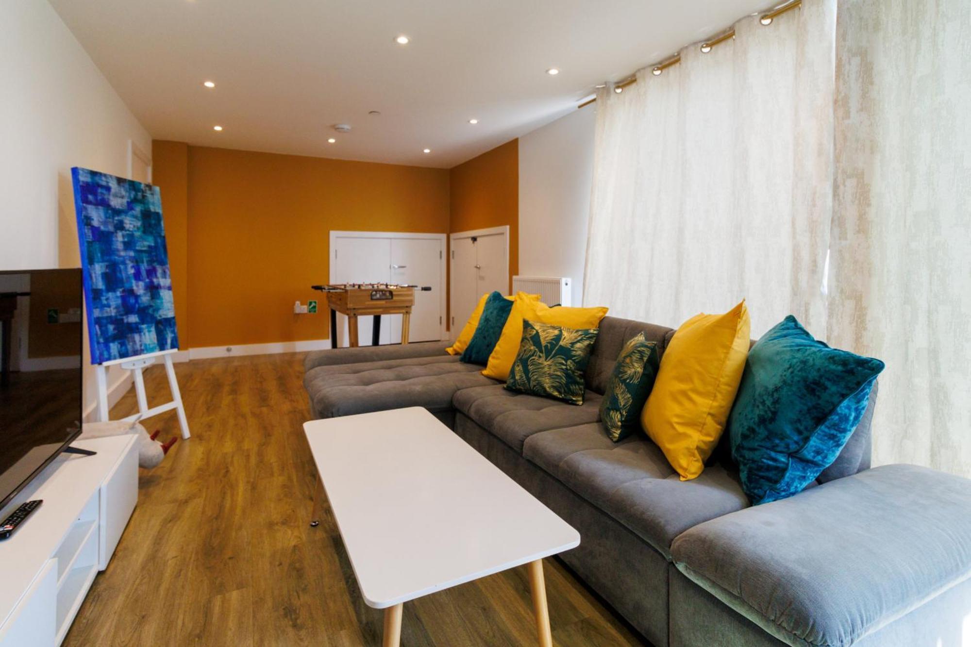 City Centre, Sleeps 7, Stunning Views & Parking, Interconnected Rooms Long Stay Work Contractor Leisure, Diamond Penthouse เคมบริดจ์ ภายนอก รูปภาพ