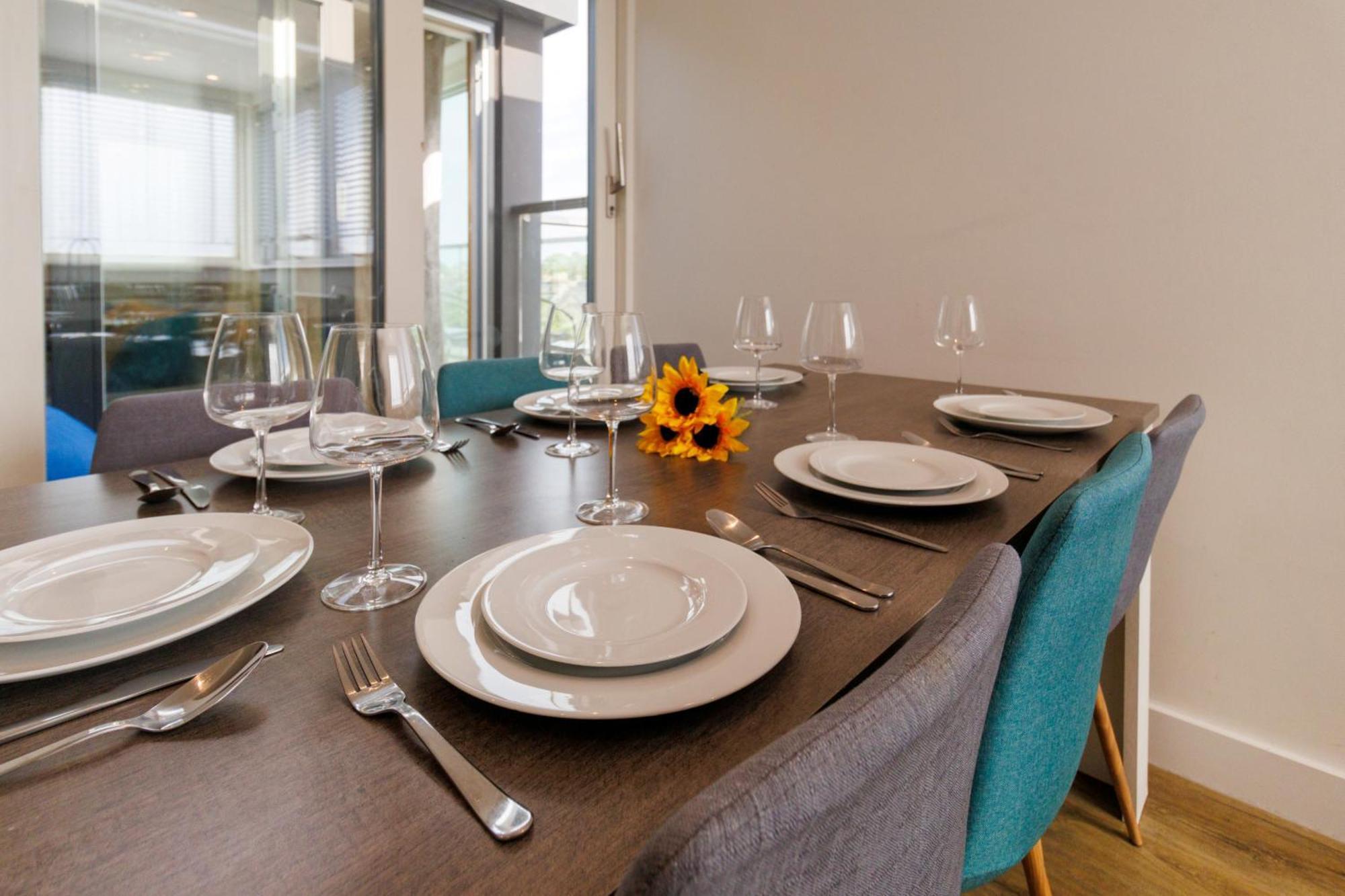 City Centre, Sleeps 7, Stunning Views & Parking, Interconnected Rooms Long Stay Work Contractor Leisure, Diamond Penthouse เคมบริดจ์ ภายนอก รูปภาพ