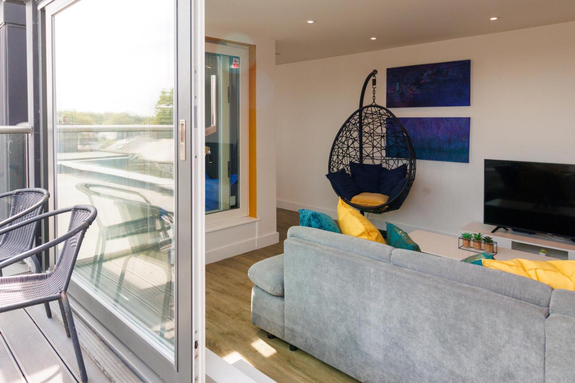 City Centre, Sleeps 7, Stunning Views & Parking, Interconnected Rooms Long Stay Work Contractor Leisure, Diamond Penthouse เคมบริดจ์ ภายนอก รูปภาพ