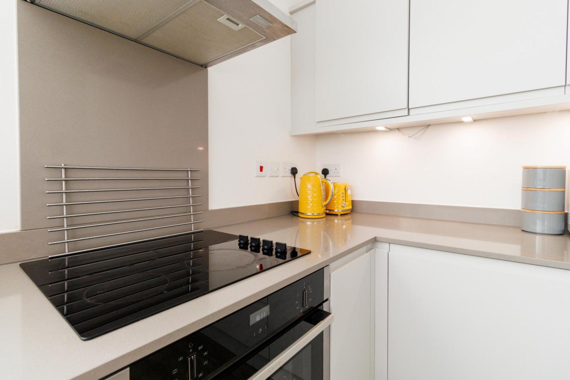 City Centre, Sleeps 7, Stunning Views & Parking, Interconnected Rooms Long Stay Work Contractor Leisure, Diamond Penthouse เคมบริดจ์ ภายนอก รูปภาพ